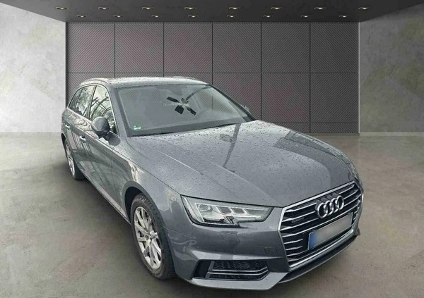 Audi A4 cena 119900 przebieg: 71782, rok produkcji 2019 z Bydgoszcz małe 11